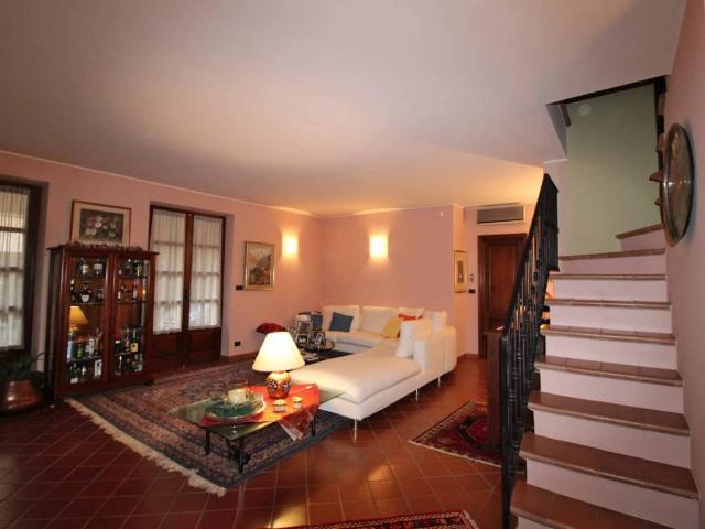 Villa Indipendente in vendita a Piemonte, Asti