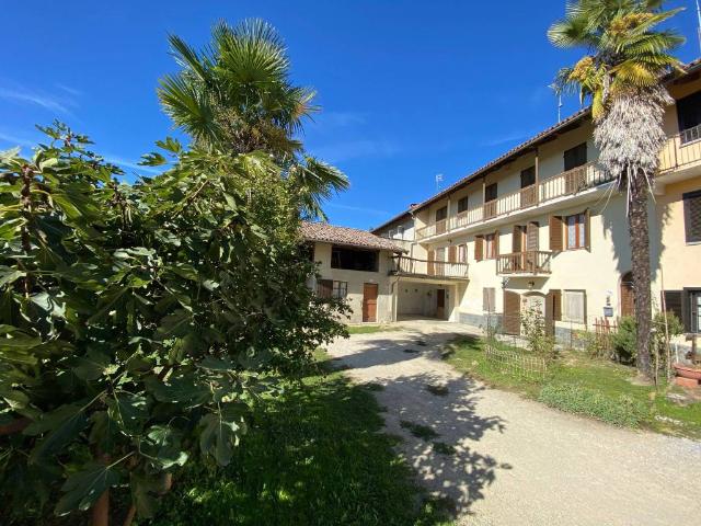 Villa Indipendente in vendita a Piemonte, Asti