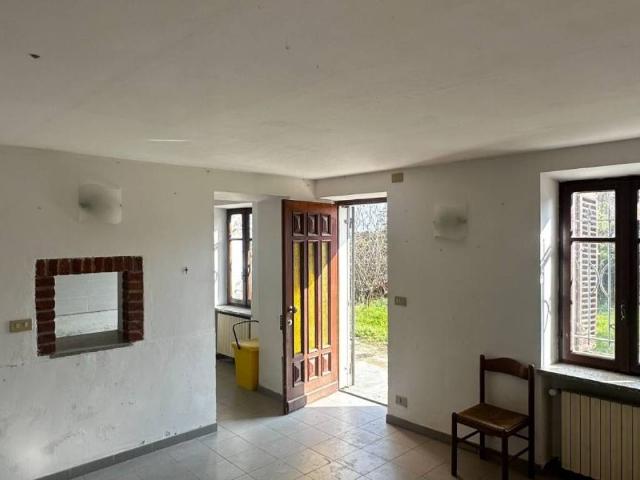 Villa Indipendente in vendita a Piemonte, Asti