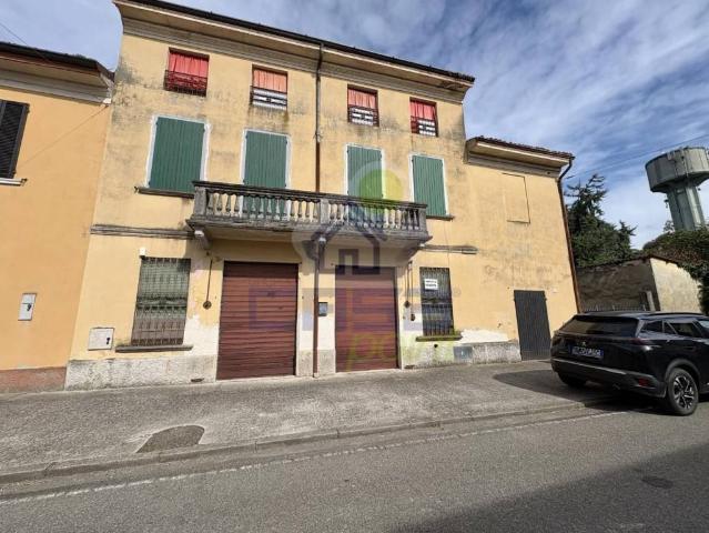Villa Indipendente in vendita a San Daniele Po, Lombardia