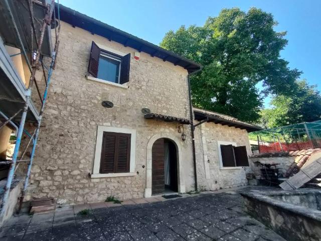 Villa Indipendente in vendita a San Demetrio Nei Vestini, Abruzzo