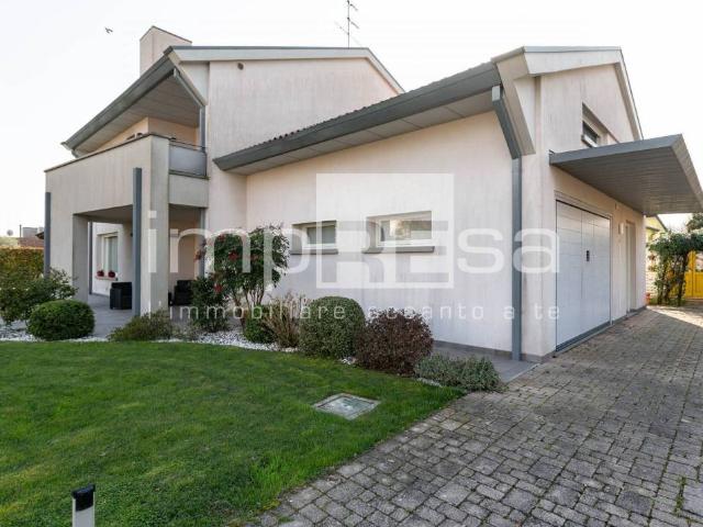 Villa Indipendente in vendita a San Donà Di Piave, Veneto