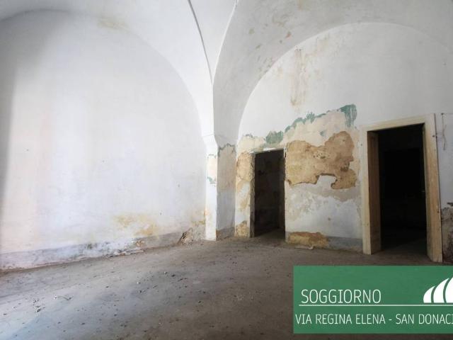 Villa Indipendente in vendita a San Donaci, Brindisi