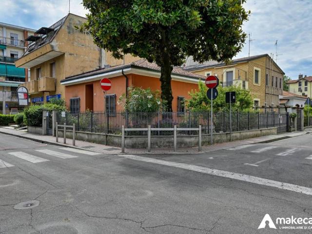 Villa Indipendente in vendita a Certosa di San Donato, San Donato Milanese