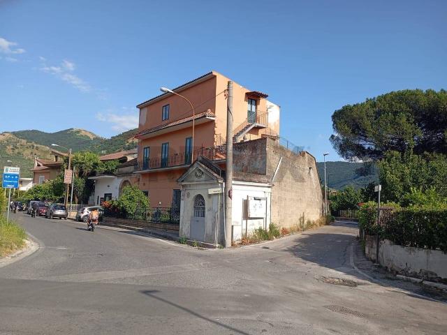 Villa Indipendente in vendita a Santa Maria A Vico, Campania