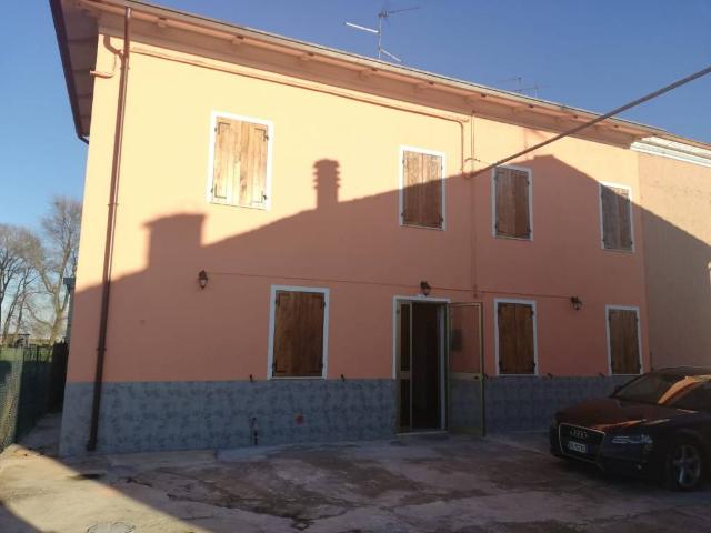 Villa Indipendente in vendita a Unione Comuni Modenesi Area Nord, San Felice Sul Panaro