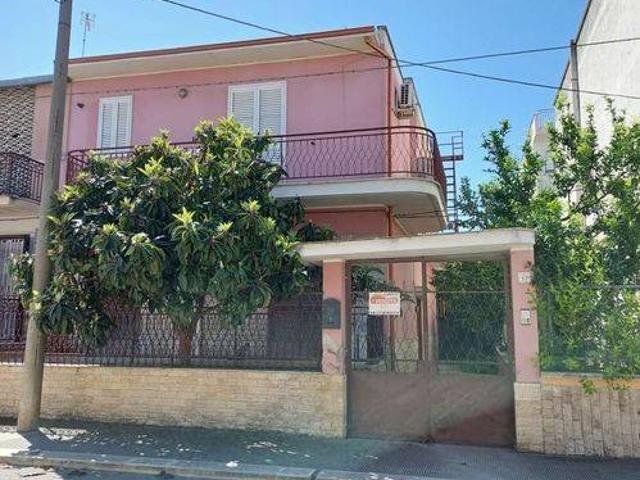 Villa Indipendente in vendita a Puglia, Barletta-andria-trani