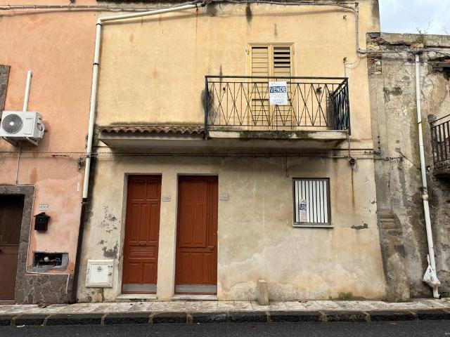 Villa Indipendente in vendita a San Filippo Del Mela, Sicilia