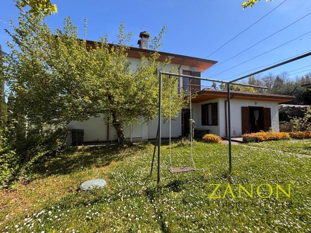 Villa Indipendente in vendita a San Floriano Del Collio, Friuli-Venezia Giulia