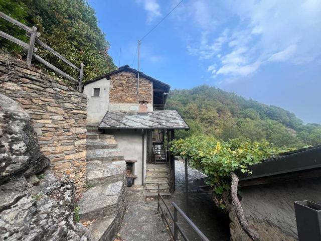 Villa Indipendente in vendita a Ramate, Pramollo
