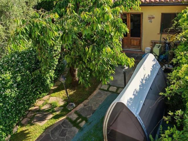 Villa Indipendente in vendita a La Villa, Campi Bisenzio