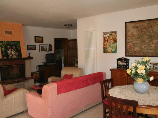 Villa Indipendente in vendita a Marche, Macerata