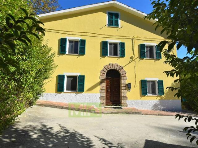 Villa Indipendente in vendita a Morico, Marche