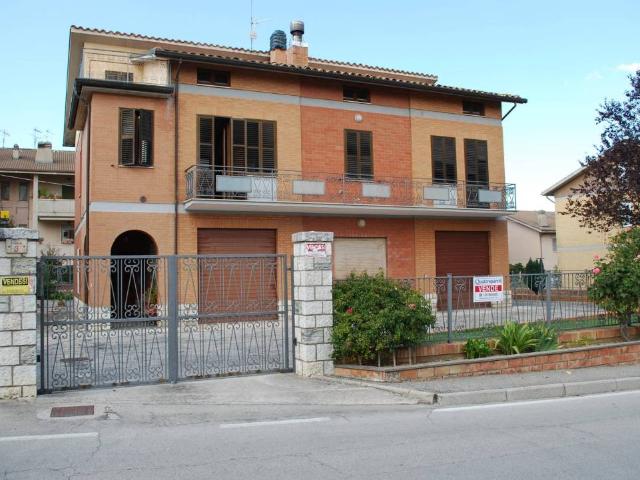 Villa Indipendente in vendita a Marche, Macerata