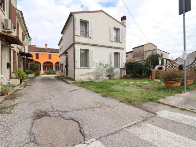Villa Indipendente in vendita a San Giorgio Bigarello, Mottella