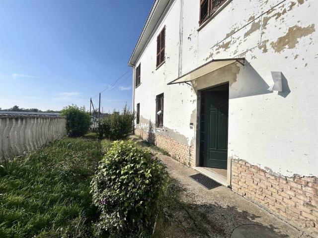 Villa Indipendente in vendita a San Giorgio Piacentino, Reggio Emilia