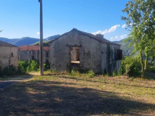 Villa Indipendente in vendita a Piemonte, Asti
