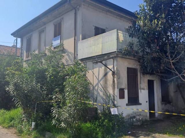 Villa Indipendente in vendita a San Giorgio Su Legnano, Lombardia