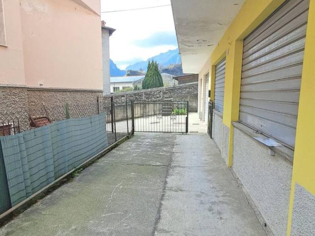 Villa Indipendente in vendita a Comunità Montana della Valle Brembana, San Giovanni Bianco