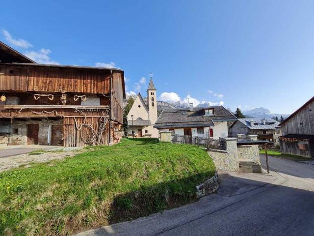 Villa Indipendente in vendita a Comun General de Fascia, Vigo Di Fassa