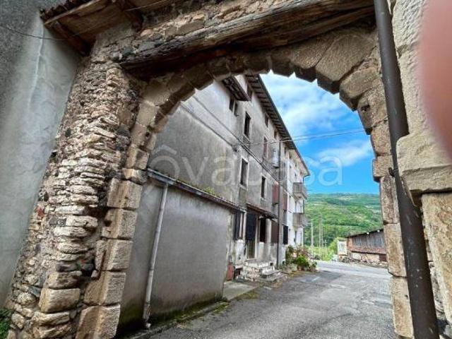 Villa Indipendente in vendita a Montecchia di Crosara, Verona