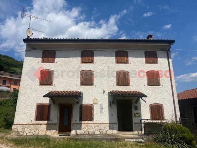 Villa Indipendente in vendita a San Giovanni Ilarione, Veneto