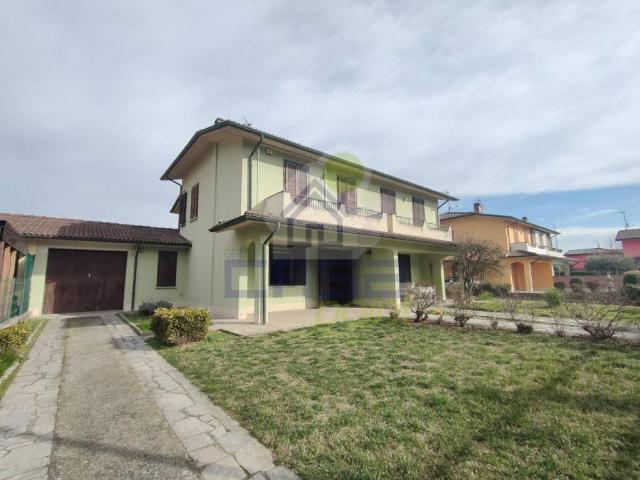 Villa Indipendente in vendita a San Giovanni In Croce, Lombardia
