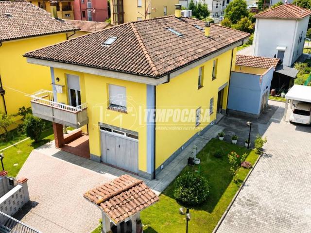 Villa Indipendente in vendita a Unione Terre d'Acqua, San Giovanni In Persiceto