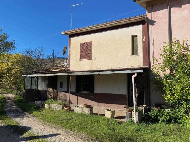 Villa Indipendente in vendita a San Giovanni Incarico, Lazio