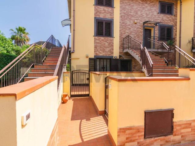 Villa Indipendente in vendita a Trappeto, San Giovanni La Punta