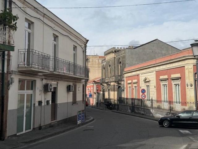 Villa Indipendente in vendita a San Giovanni La Punta, Sicilia