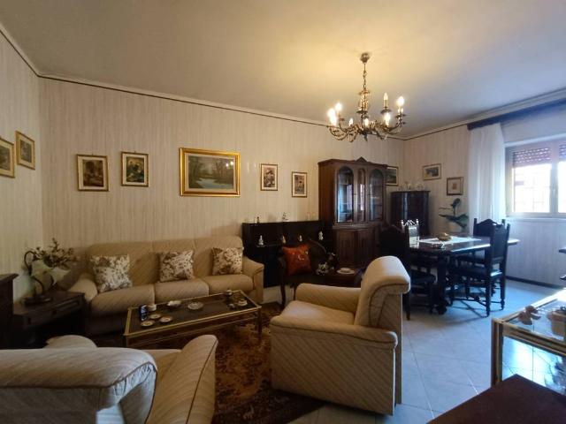 Villa Indipendente in vendita a San Giovanni La Punta, Sicilia