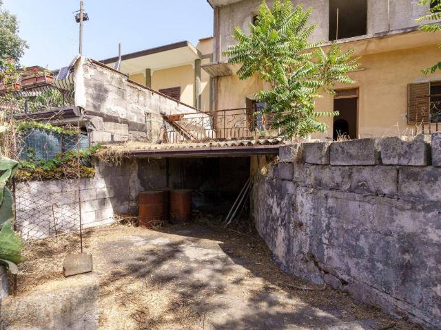 Villa Indipendente in vendita a San Giovanni La Punta, Sicilia