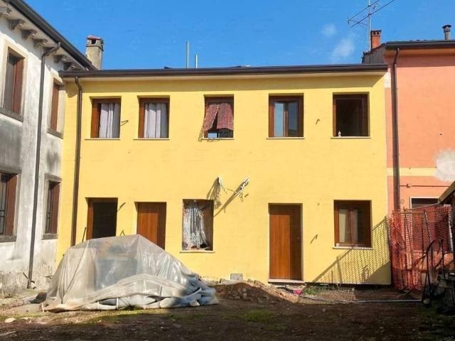 Villa Indipendente in vendita a San Giovanni Lupatoto, Veneto
