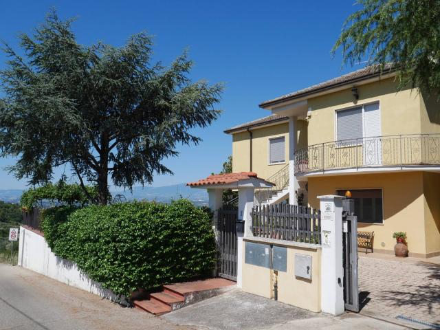 Villa Indipendente in vendita a San Giovanni Teatino, Abruzzo
