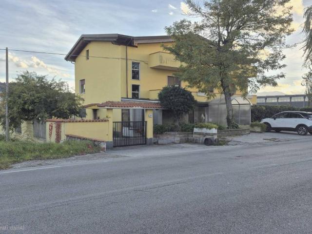 Villa Indipendente in vendita a San Giovanni Teatino, Abruzzo
