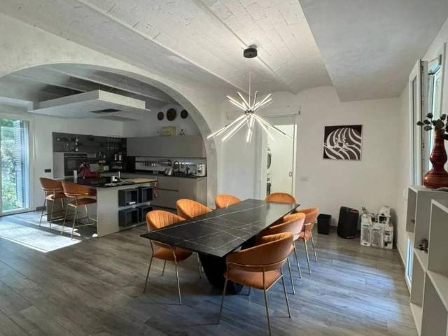 Villa Indipendente in vendita a Vetrivecchi, San Giovanni Valdarno