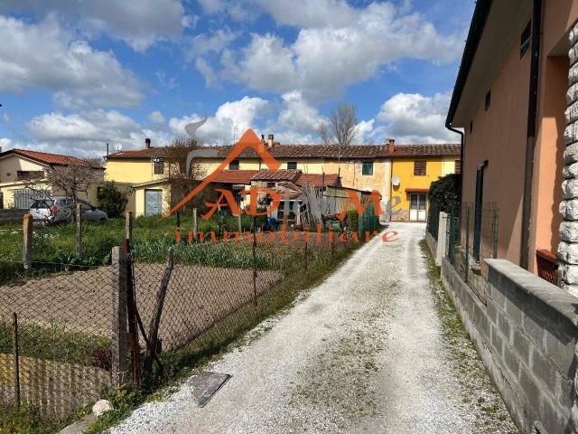 Villa Indipendente in vendita a Sant'Andrea a Pescaiola, San Giuliano Terme