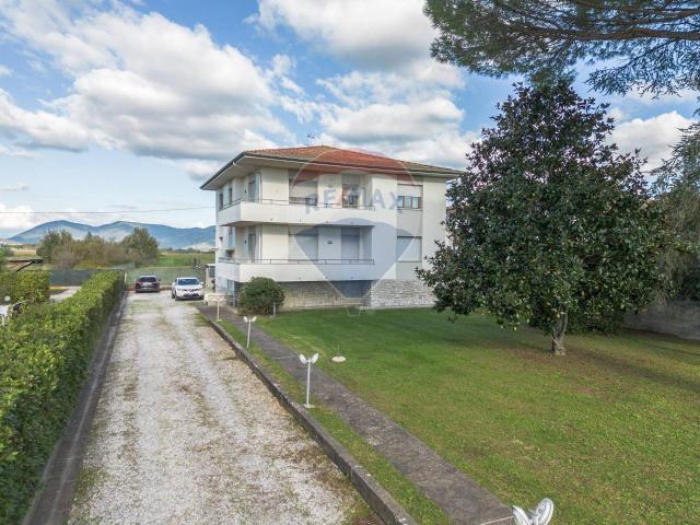 Villa Indipendente in vendita a Madonna dell'Acqua, San Giuliano Terme
