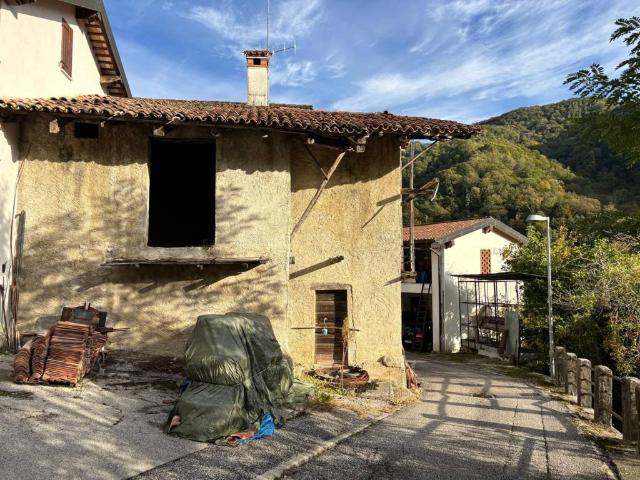 Villa Indipendente in vendita a Cosizza / Kosca, San Leonardo