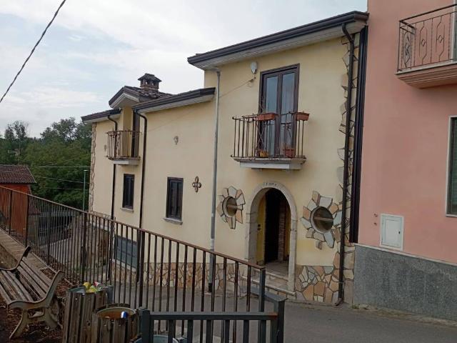 Villa Indipendente in vendita a San Leucio Del Sannio, Campania
