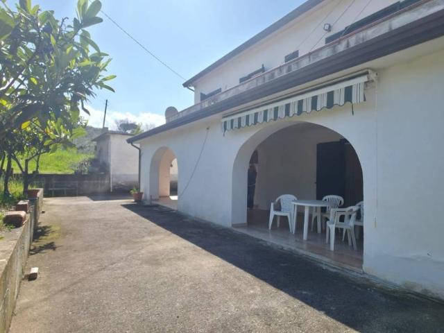 Villa Indipendente in vendita a San Lorenzello, Campania