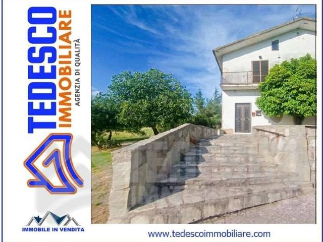 Villa Indipendente in vendita a San Lorenzello, Campania