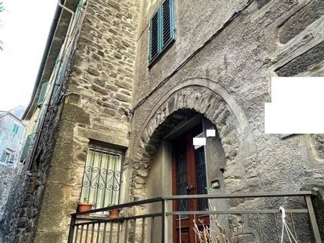 Villa Indipendente in vendita a Crespole, San Marcello Piteglio
