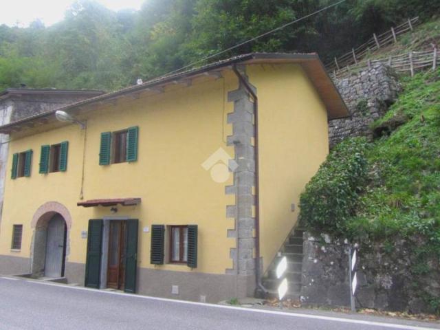 Villa Indipendente in vendita a Piteglio, Pistoia