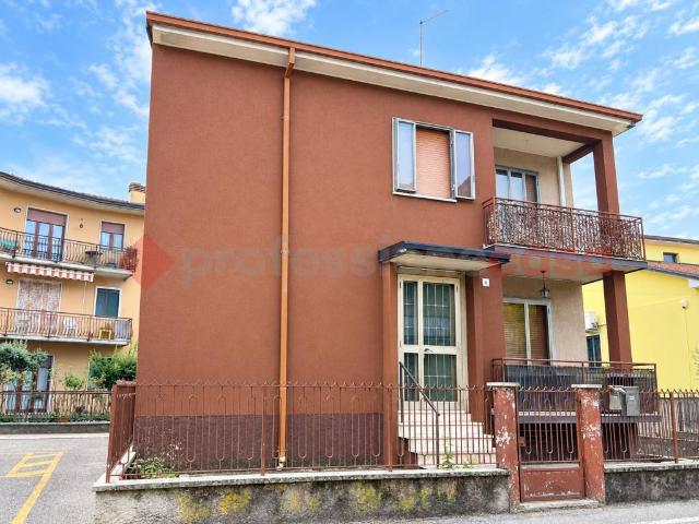 Villa Indipendente in vendita a Case Nuove, San Martino Buon Albergo