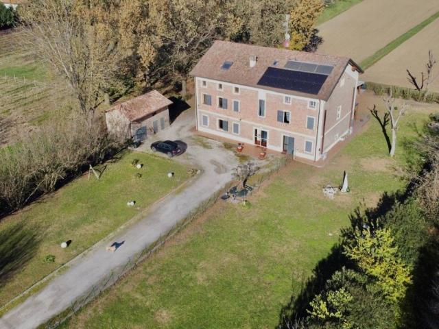 Villa Indipendente in vendita a Pianura Reggiana, Re