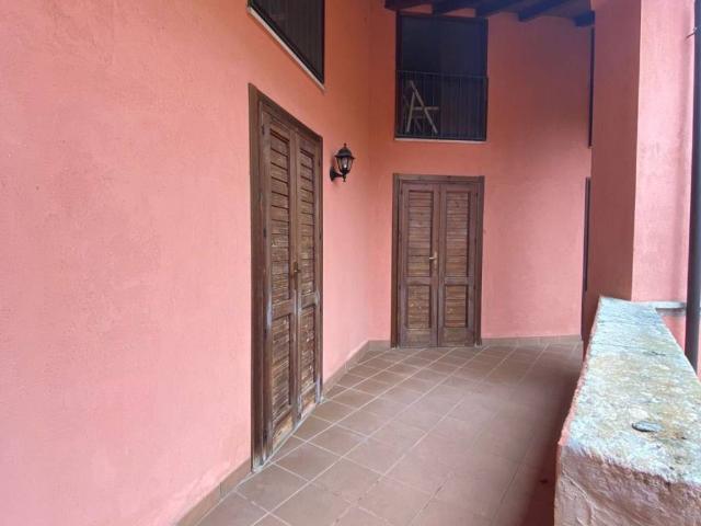 Villa Indipendente in vendita a San Martino Valle, Campania