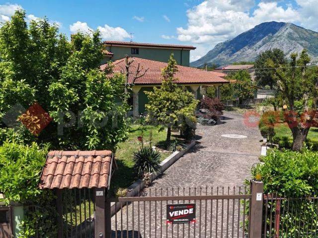 Villa Indipendente in vendita a Crocevia-Innocenzi, San Martino Valle Caudina