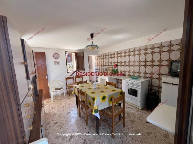 Villa Indipendente in vendita a San Mauro Castelverde, Sicilia